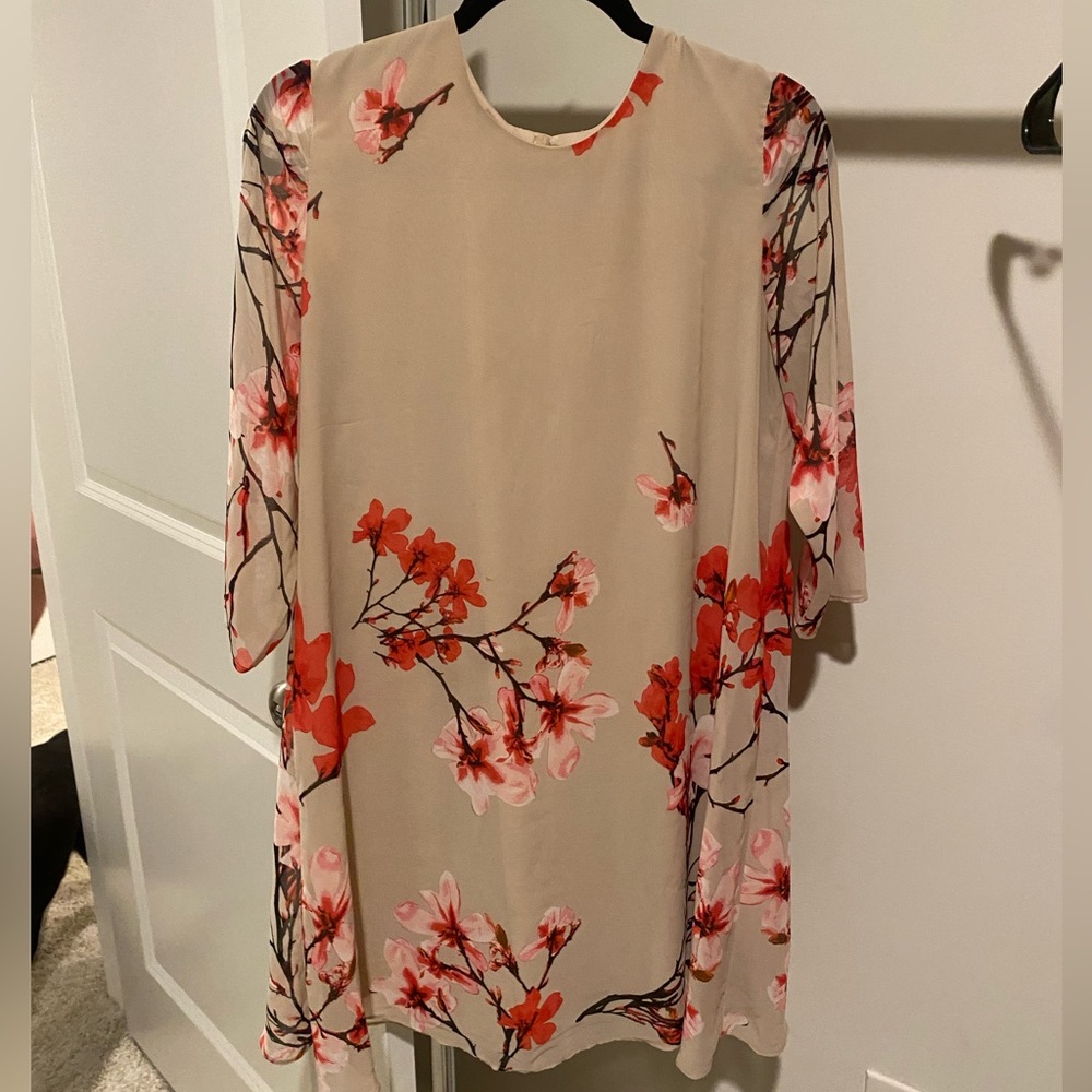 Women’s dress